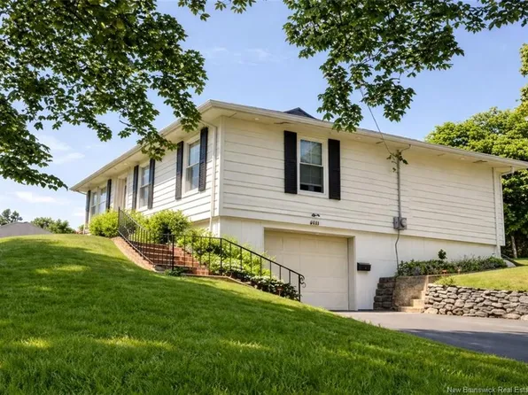 400 Clearview Row, Saint John, NB E2M 3Z1