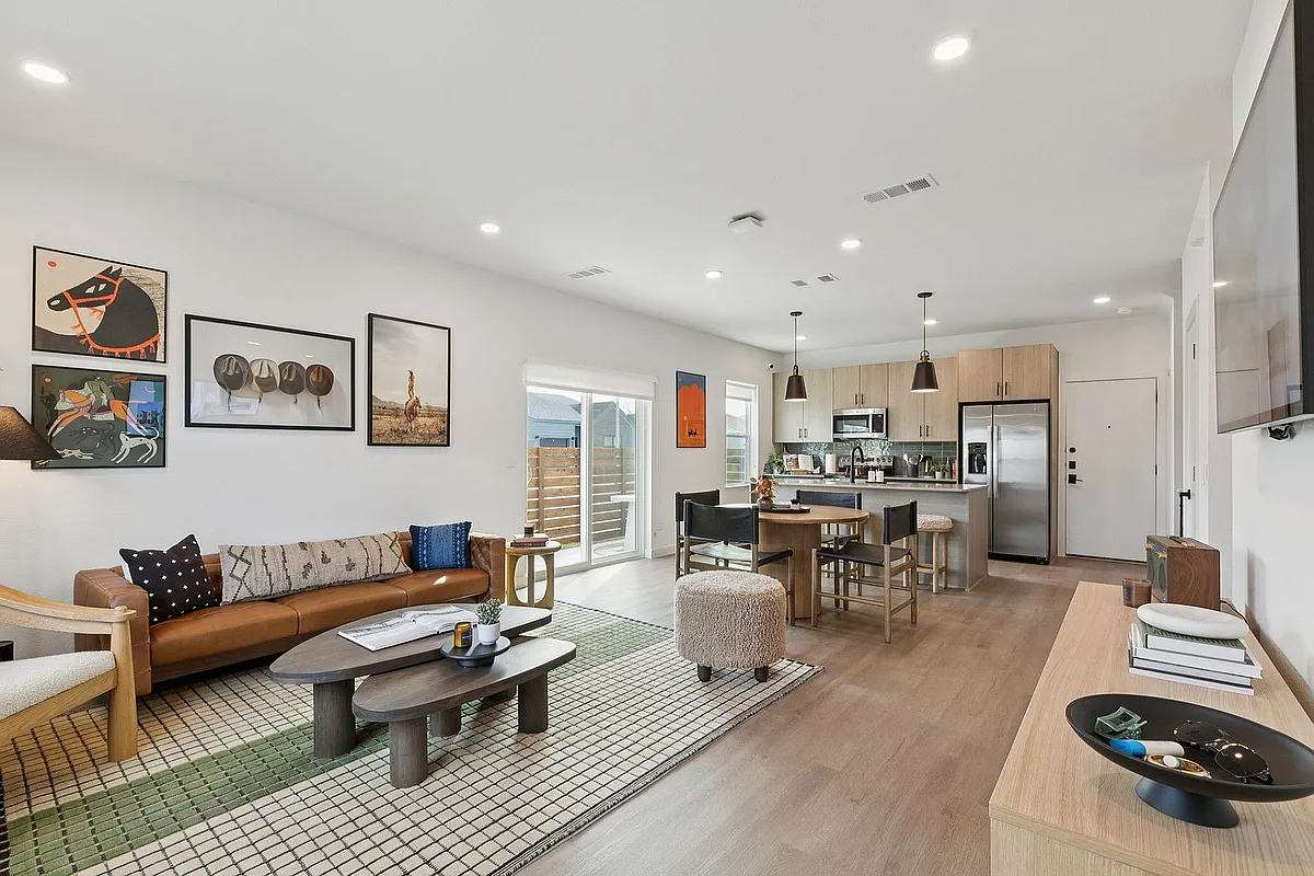 3-9800White_003 - Oxenfree West Oak