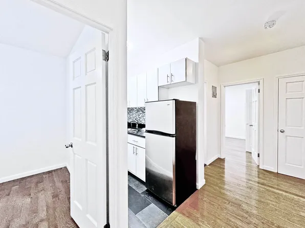 338 East 15th Street image 1 of 13