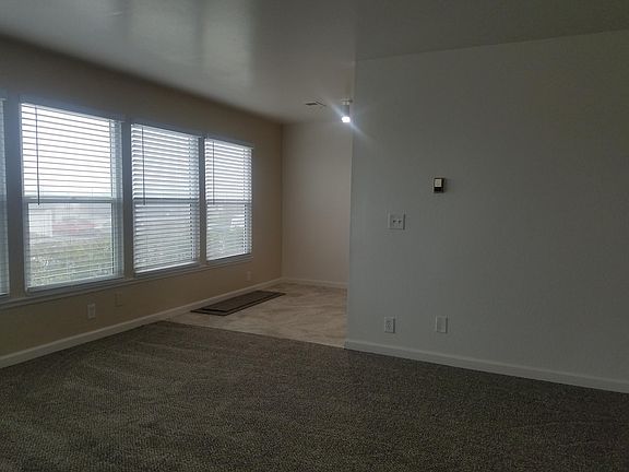 3rd image of 110 Monterey Rd APT 12A