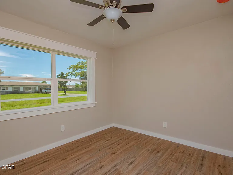 3119 W 23rd Ct — Photo 22