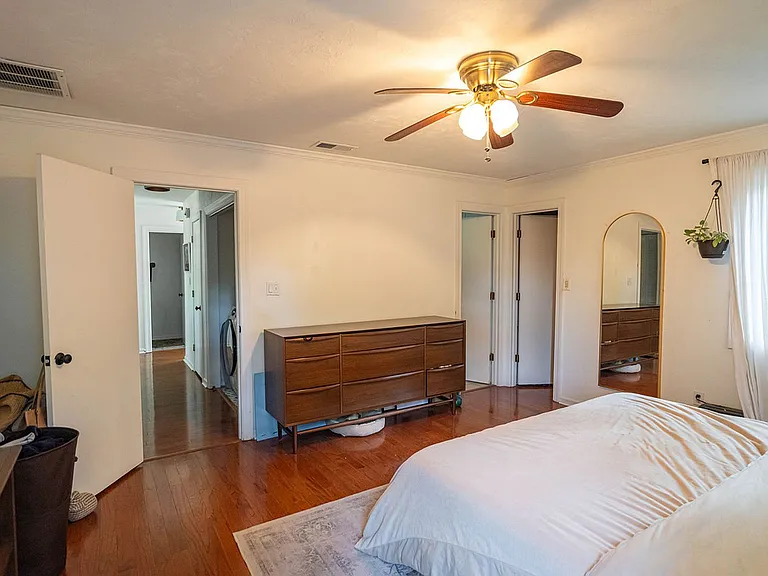 3724 Longchamp Cir — Photo 18