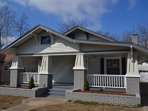 2nd image of 406 S Hickory St