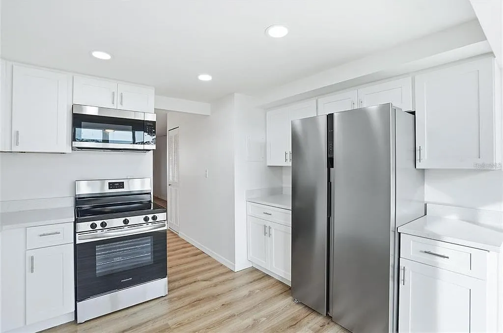 2 bed, 2.0 bath, 1035 sqft, $1,850 — Photo 4