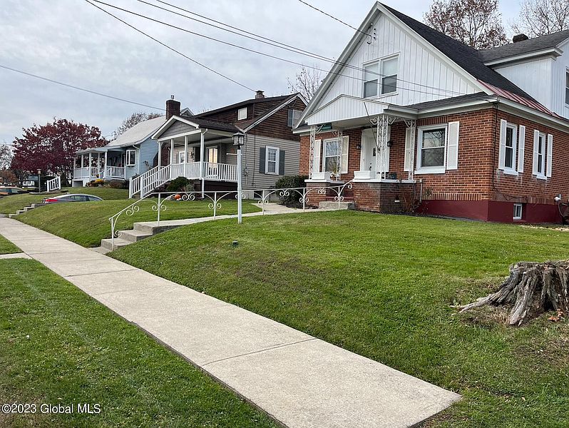 4th image of 54 Henrietta Boulevard