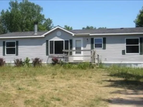 3780 E Shore Dr, Stanton, MI 48888