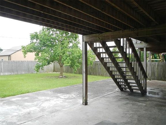 4th image of 341 Southwood Dr