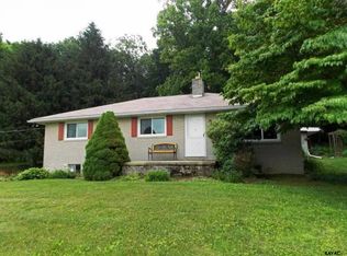 4888 Walters Hatchery Rd, Spring Grove, PA 17362