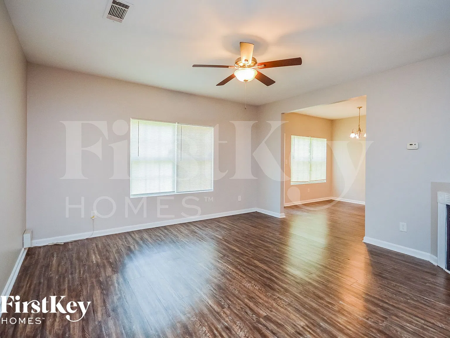 4 bed, 2.5 bath, 2120 sqft, $2,365 — Photo 2