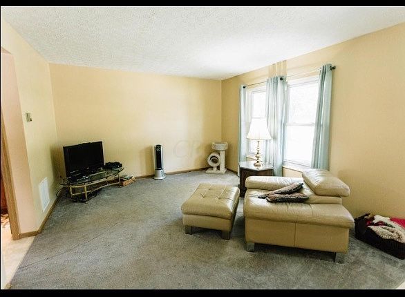1st image of 489 Lorraine Blvd