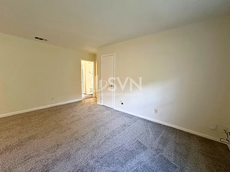 1616 Gilda Cir — Photo 7