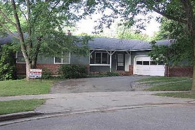 1st image of 3000 Woodcliff Ln SE