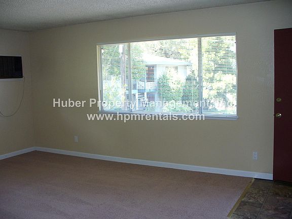 5th image of 135 Dorer Dr APT B