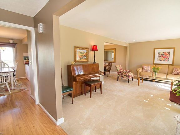2nd image of 1624 Beethoven Dr