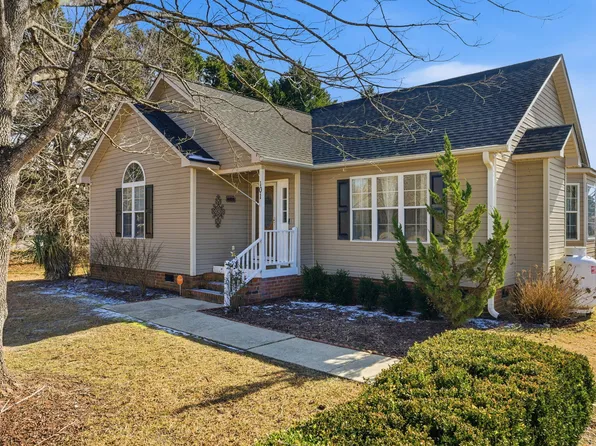 101 White Water Ct, Benson, NC 27504