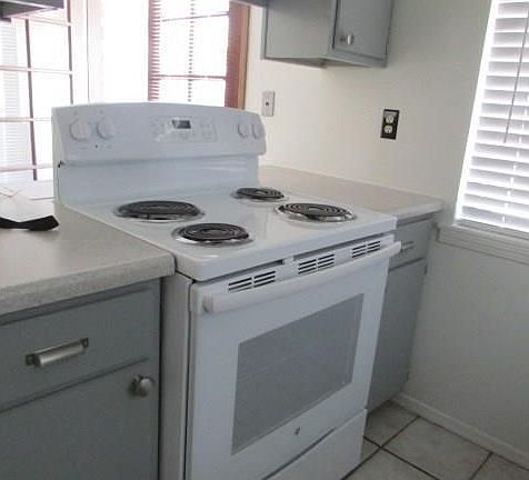 3rd image of 10739 Adauto Ct #B