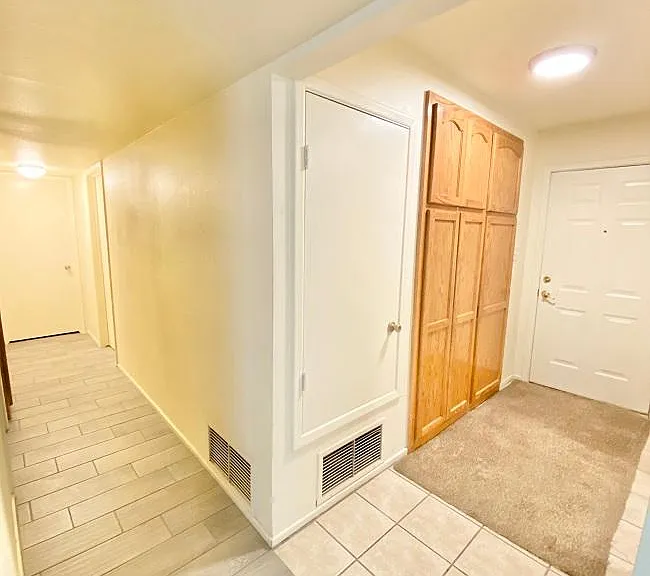 2400 S Engler Ave — Photo 2