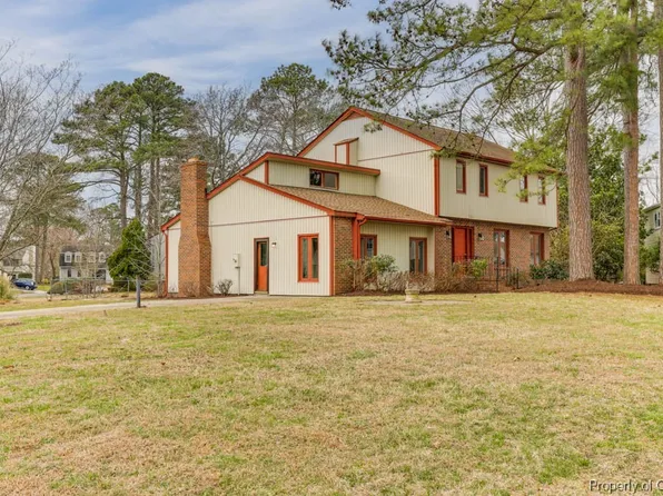 301 N Starfish Ct, Hampton, VA 23669