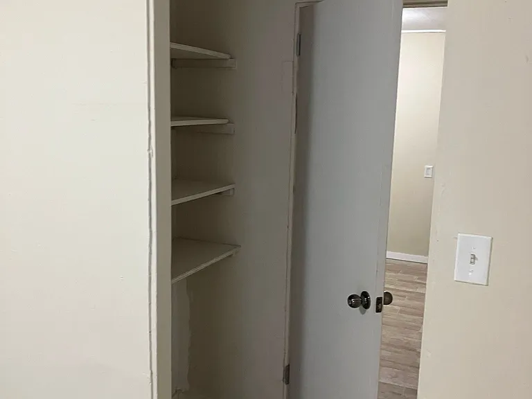 521 Hall St #1 — Photo 15