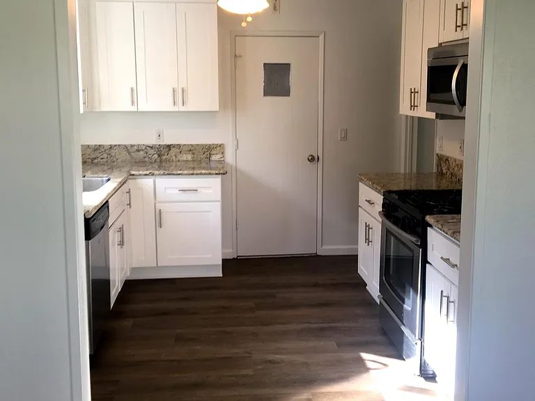 345 S Harwood St — Photo 4