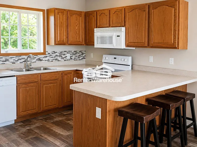 20245 Ann River Dr — Photo 2
