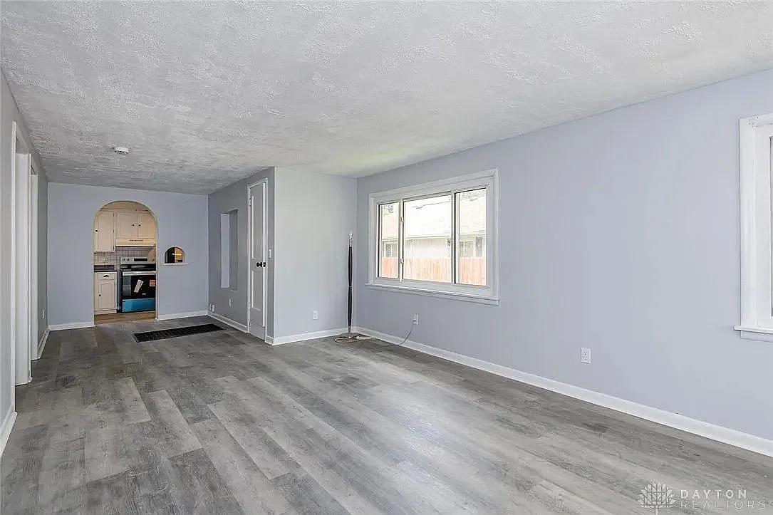 2 bed, 1.5 bath, $1,300 — Photo 3