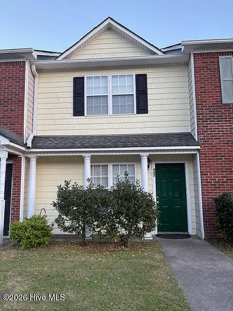 907 Springwood Dr