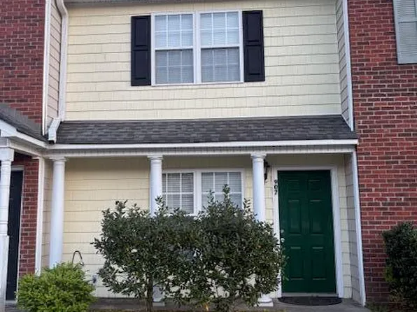 907 Springwood Dr, Jacksonville, NC 28546