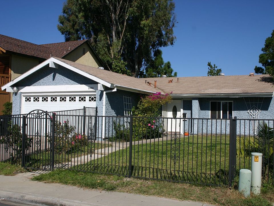 Cute curb appeal.  Needs your TLC!