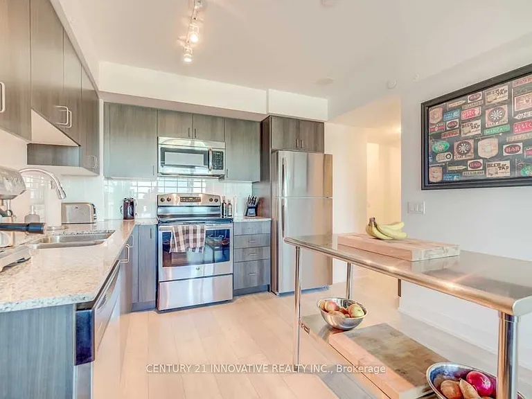 1215 Bayly St #610 — Photo 8