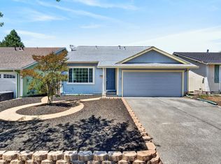 5017 Oak Park Way, Santa Rosa, CA 95409