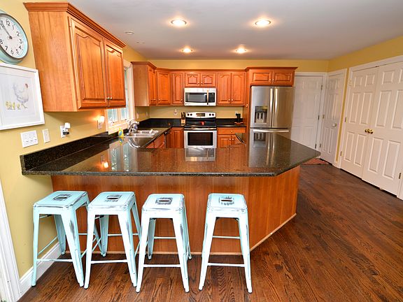 24 Brookfield Meadows