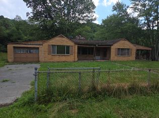 3437 Sandlick Rd, Bluefield, WV 24701