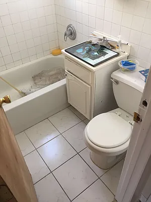Rented by Metroline Realty | media 37