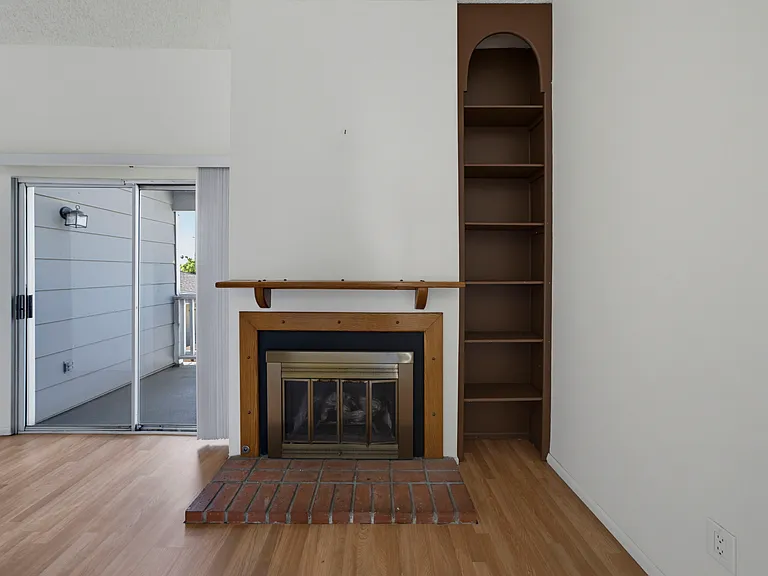 21421 Juan Ave #6 — Photo 4