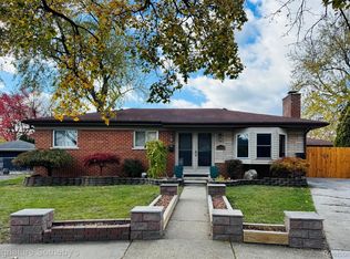 32501 Eiffel Ave, Warren, MI 48088