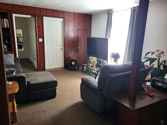 4th image of 940 Bates St SE APT 1