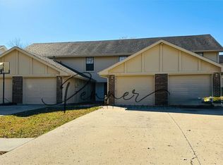 18905 E Lexington Rd, Independence, MO 64058
