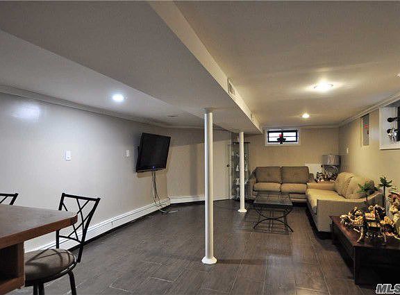 4th image of 4818 88th St