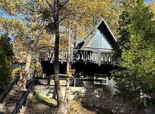 33020 Arrow Bear Dr, Arrowbear Lake, CA 92382