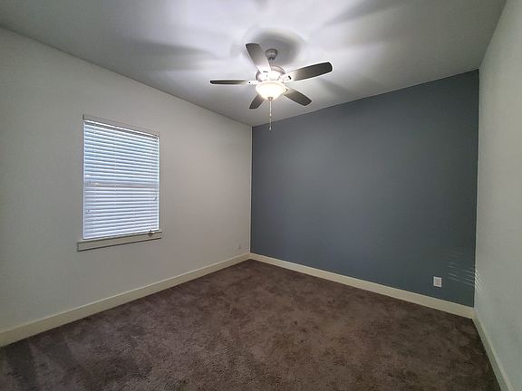 3rd image of 2817 Lowell Dr #7