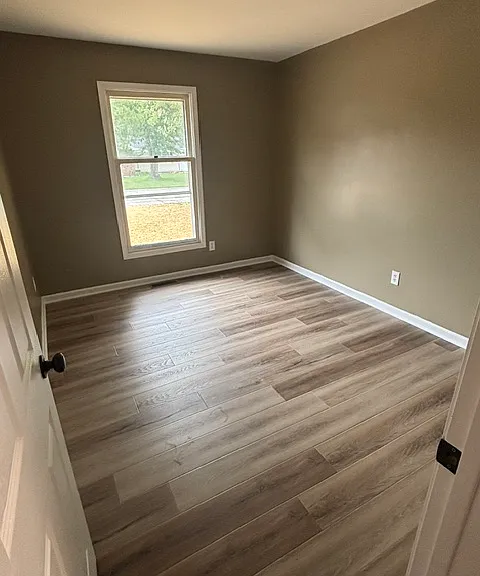 408 Woodcreek Dr — Photo 6
