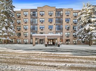 54 Fittons Rd W #204, Orillia, ON L3V3T9