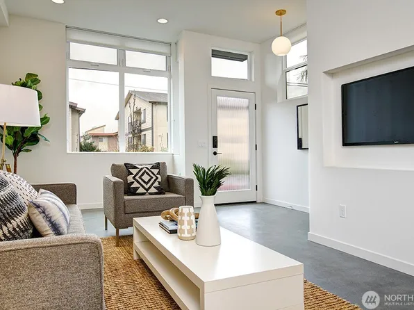 2228B Franklin Ave E, Seattle, WA 98102