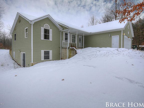 2nd image of 2178 Greenwood Dr