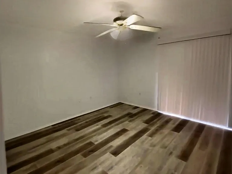 3982 Crayrich Cir #3982 — Photo 24