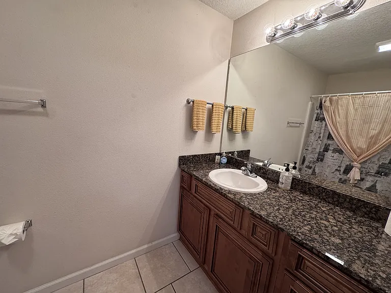 1100 Century Oaks Dr #A — Photo 18