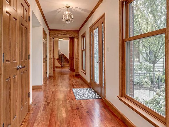 3rd image of 113 Limekiln Dr