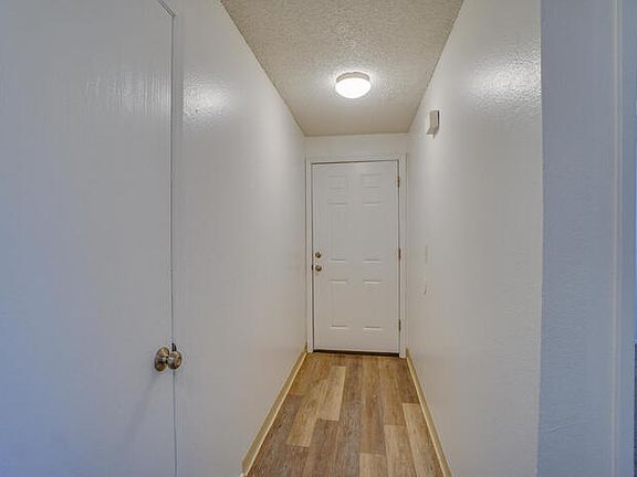 5th image of 4416 Gibbons St #D