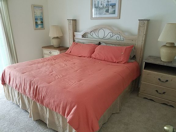 Master bedroom with King bed